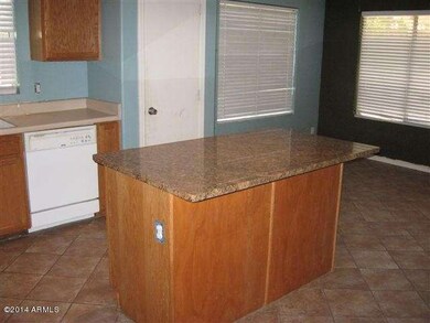 Kitchen Breakfast Bar