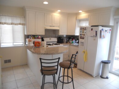 217 Dubois Ave, Staten Island, NY 10310 - photo 6