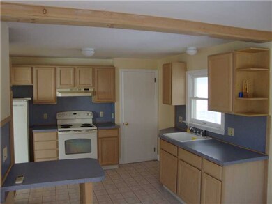 127 Smith Ave, Greenville, RI 02828 - photo 4