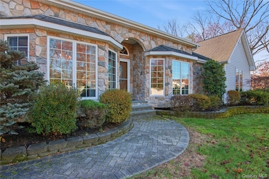11 Vermont Ave, Port Jefferson Station, NY 11776 - photo 2