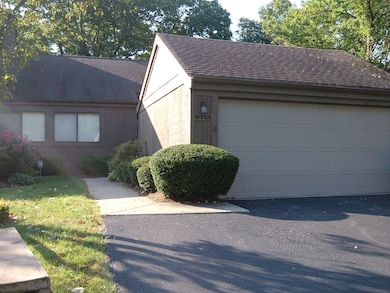 2113 Brookhurst Ave, Columbus, OH 43229 - photo 2