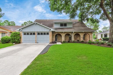 6014 Lawn Ln, Houston, TX 77088 - photo 6