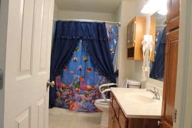 15416 Winchester Cir unit 93, Grand Haven, MI 49417 - photo 4