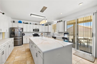 6136 Benchmark Way, North Las Vegas, NV 89031 - photo 5