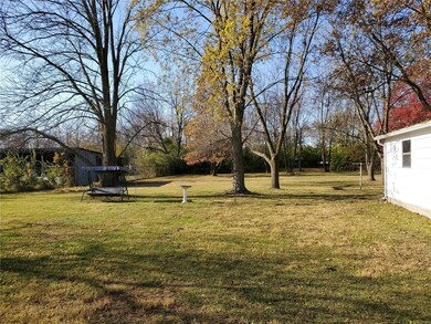 805 N State St, Freeburg, IL 62243 - photo 2