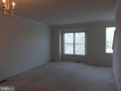 42836 Smallwood Terrace unit 27A, Chantilly, VA 20152 - photo 6