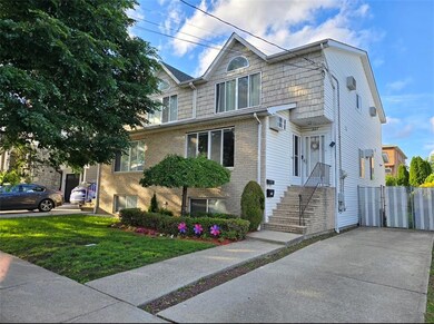 227 Cannon Blvd, Staten Island, NY 10306 - photo 3