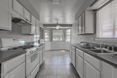 10544 Breezeway Ave, El Paso, TX 79925 - photo 7