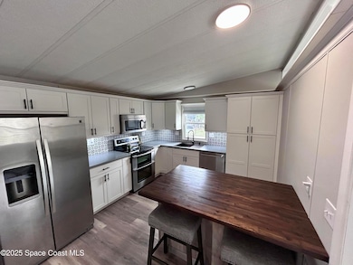 4407 Twin Lakes Dr, Melbourne, FL 32934 - photo 3