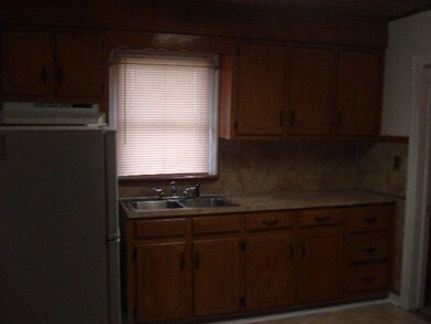 909 S Kansas Ave unit 8, Weslaco, TX 78596 - photo 5