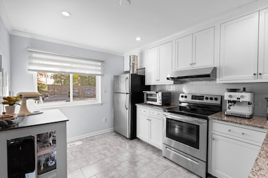 48 Randall Ave unit 3, Stamford, CT 06905 - photo 3