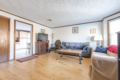 303 Grove St unit 9, West Roxbury, MA 02132 - photo 5