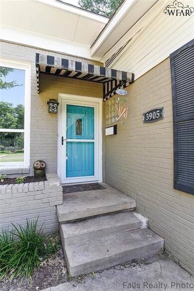 3905 Southmoor Ln, Wichita Falls, TX 76302 - photo 2