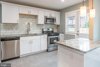 8644 Oak Rd, Parkville, MD 21234 - photo 2