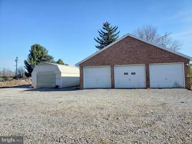 5740 Rice Rd, Chambersburg, PA 17202 - photo 4