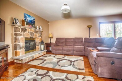 106 Copperwood Ct, Saylorsburg, PA 18353 - photo 6