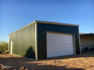 GARAGE-WORKSHOP