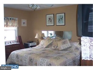 127 Colonial Ave, Norristown, PA 19403 - photo 7