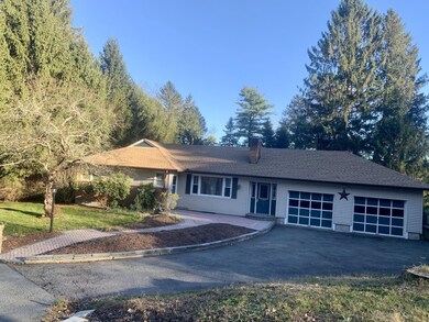 451 Woodland Ave, Hawley, PA 18428 - photo 3