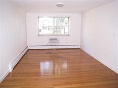 12 Commonwealth Ct unit 8, Brighton, MA 02135 - photo 2