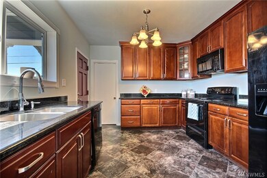 2332 Mcdougall Ave, Everett, WA 98201 - photo 6