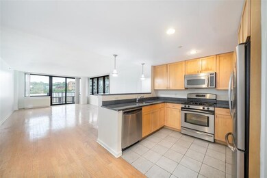 700 Grove St unit 4C, Jersey City, NJ 07310 - photo 2