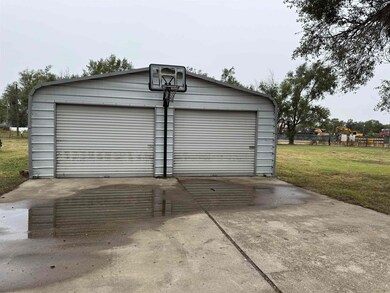 1107 5th St, Great Bend, KS 67530 - photo 5