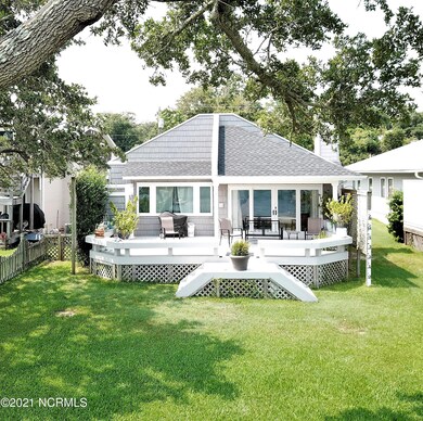 1725 Kings Landing Waterfront view