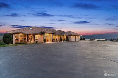 146 Crest Dr, Chelan, WA 98816 - photo 4