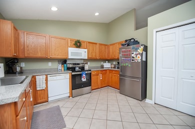 864 Thornbird Cir, Boiling Springs, SC 29316 - photo 4