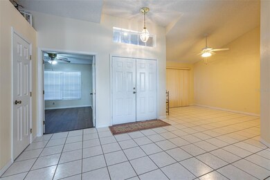 Tile/Wood Laminate Thruout