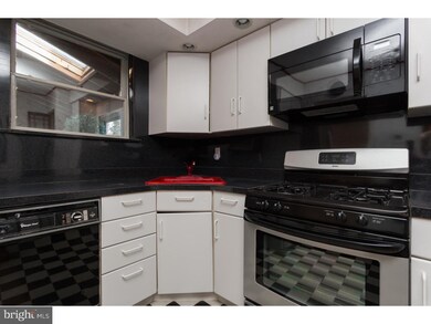 4401 Chandler Dr, Brookhaven, PA 19015 - photo 6