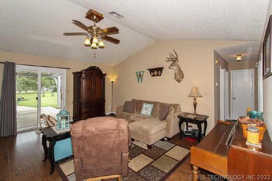 467 E 143rd St, Glenpool, OK 74033 - photo 6