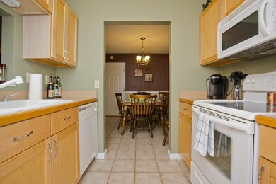 22 Maple Crest unit D, Holyoke, MA 01040 - photo 5