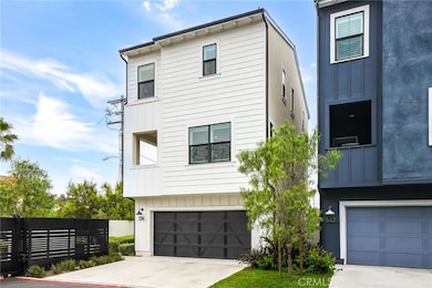 536 Caleigh Ln, Costa Mesa, CA 92627 - photo 2