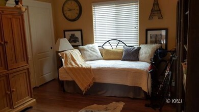 Guest bedroom