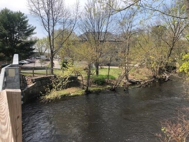 1 Florida Ct unit 5, Maynard, MA 01754 - photo 3