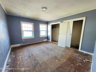 556 Swallow St, Kingston, PA 18704 - photo 5