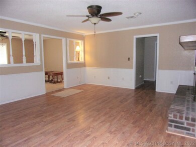 1209 N Miller Dr, Claremore, OK 74017 - photo 5