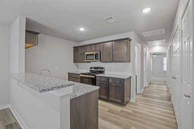 330 W Munson St, Denison, TX 75020 - photo 4