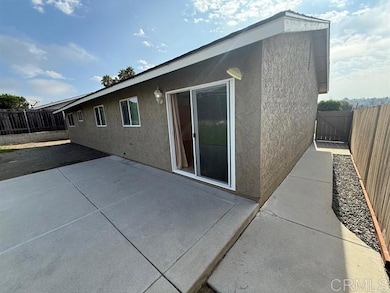 1042 Nita Ln, Vista, CA 92083 - photo 4