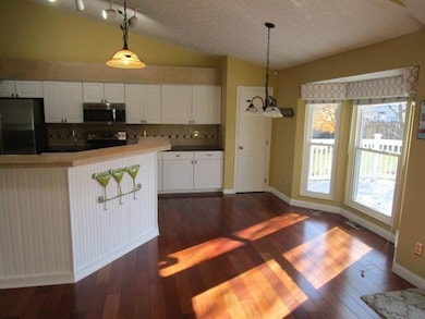 889 Pelham Ct, Westerville, OH 43081 - photo 5