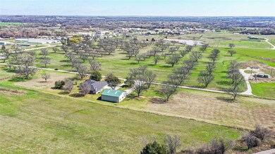 622 E Rock Island Ave, Boyd, TX 76023 - photo 6