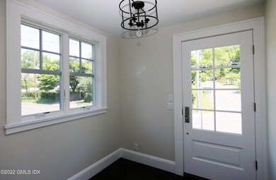 92 Pemberwick Rd unit Upstairs, Greenwich, CT 06831 - photo 3