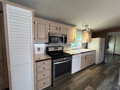 16640 Berry Rd, Pearland, TX 77584 - photo 4