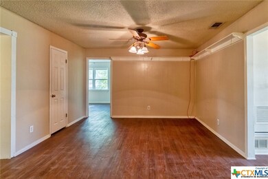 513 Allen St, Copperas Cove, TX 76522 - photo 3