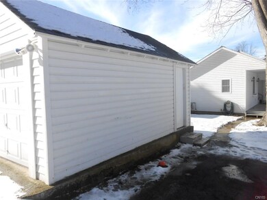 Detached Garage