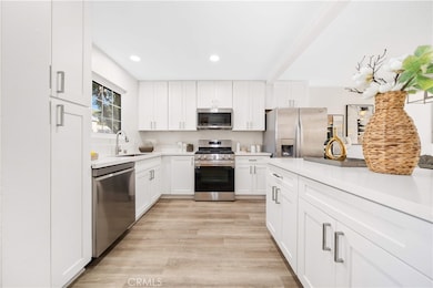 49 Thicket unit 36, Irvine, CA 92614 - photo 2