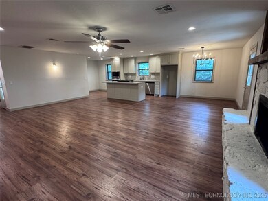 2710 E Louisville St, Broken Arrow, OK 74014 - photo 6