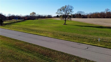 10802 S Auburn Hills Dr, Edinburgh, IN 46124 - photo 2